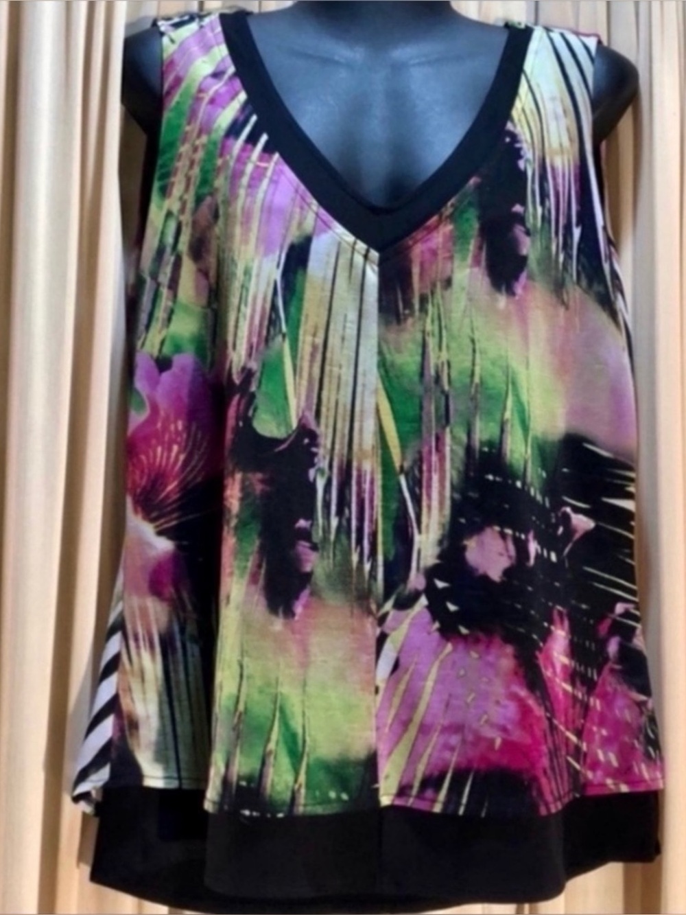 Gorgeous Relativity Large Floral Print Blouse